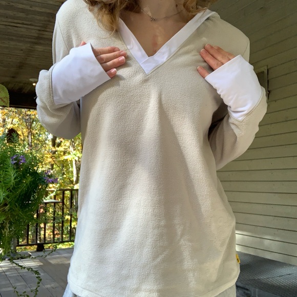 Lolë Cream Fleece Pullover - Picture 10 of 10